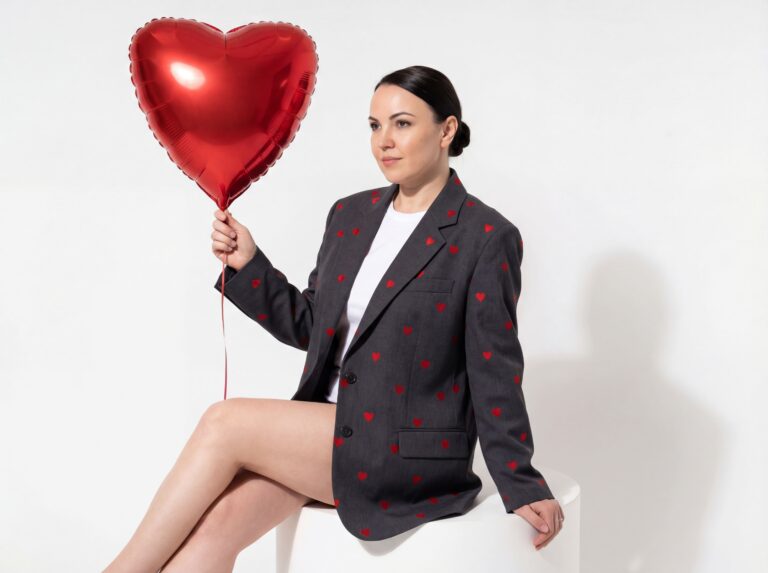 Как создать трендовое фото "День святого Валентина в студии в стиле Vogue"