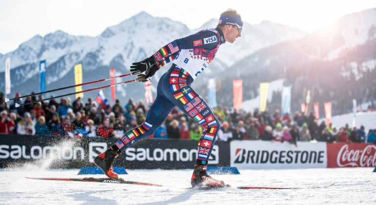 Сгенерировать фото или селфи в тематике "Я на трассе в лыжных гонках"