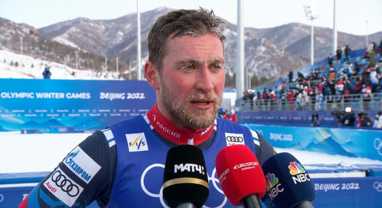 Сгенерировать фото или селфи в тематике "Я даю интервью после лыжных гонок"